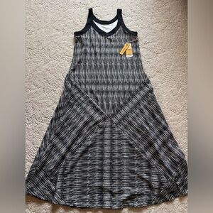 Maggie’s Organics Black and White Patterned Sleeveless Maxi Dress